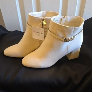 Liz Claiborne Ivory Ankle Booties